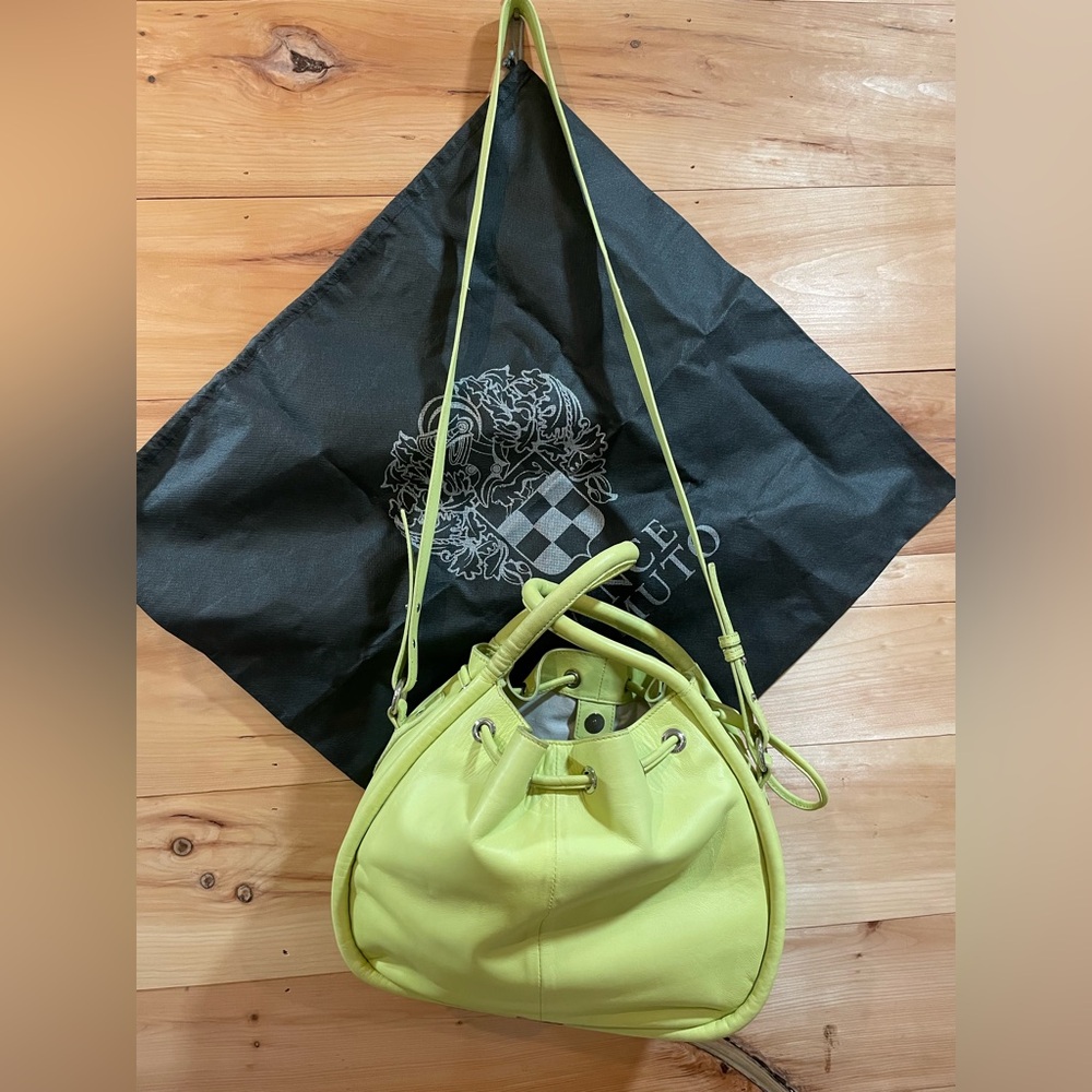 NWOT Vince Camuto Faslo Leather Bucket Satchel in Celery with Drawstring Closure - Picture 6 of 16